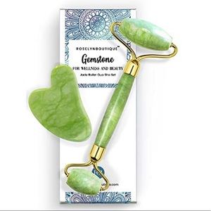 Roselyn Boutique Jade Roller and Gua Sha Set